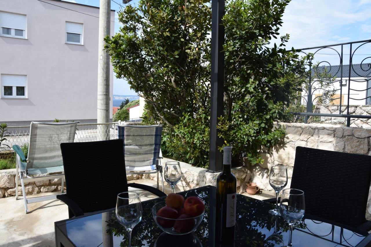Apartman Vitamare 160 M From The Beach Novi Vinodolski Bagian luar foto