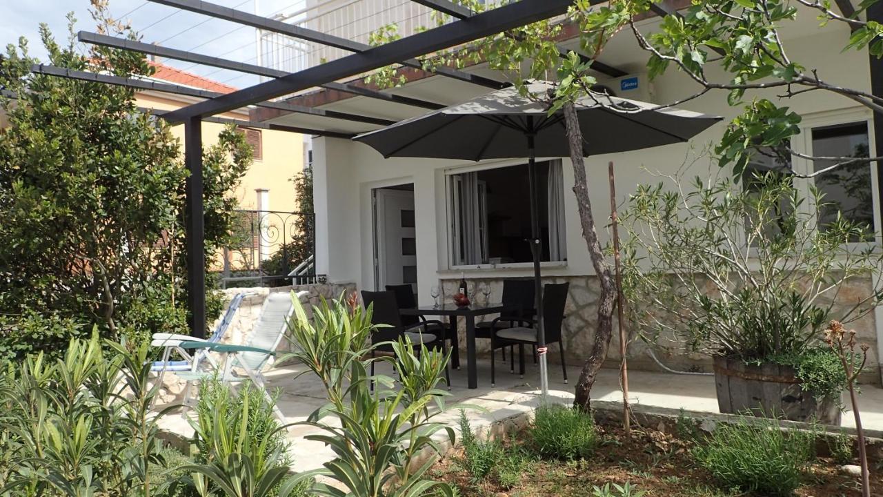 Apartman Vitamare 160 M From The Beach Novi Vinodolski Bagian luar foto