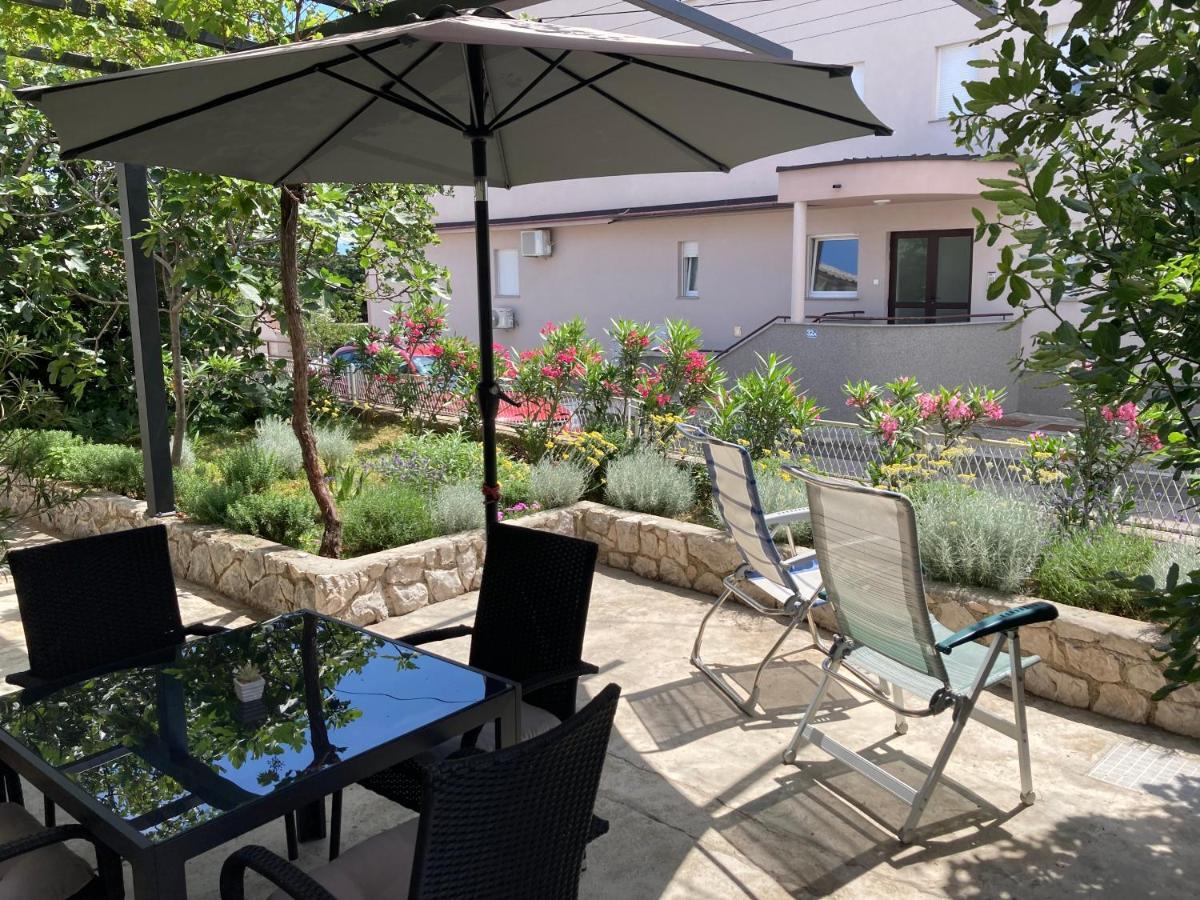Apartman Vitamare 160 M From The Beach Novi Vinodolski Bagian luar foto